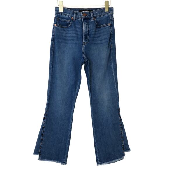 Express Cropped Flare High Rise Jeans with Beaded Ankle Detail Size 4 - Picture 2 of 7